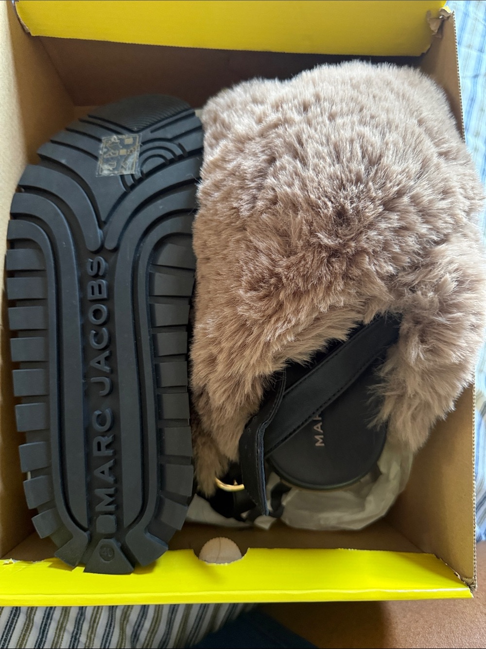 Marc Jacobs platform Taupe Faux Fur Sandals with Black Sole - Picture 5 of 5